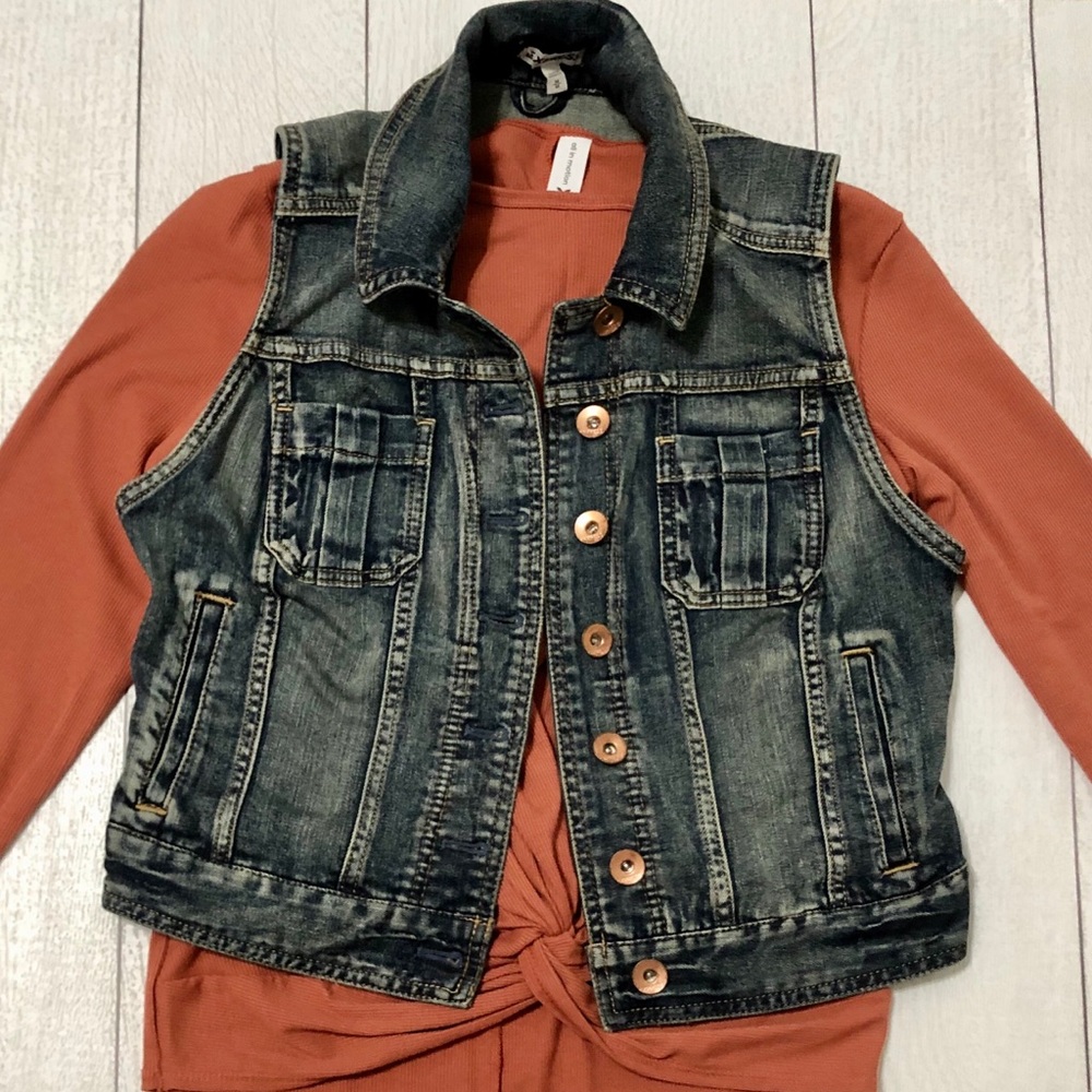 EXPRESS Mini Denim Jacket Vest - Picture 2 of 3